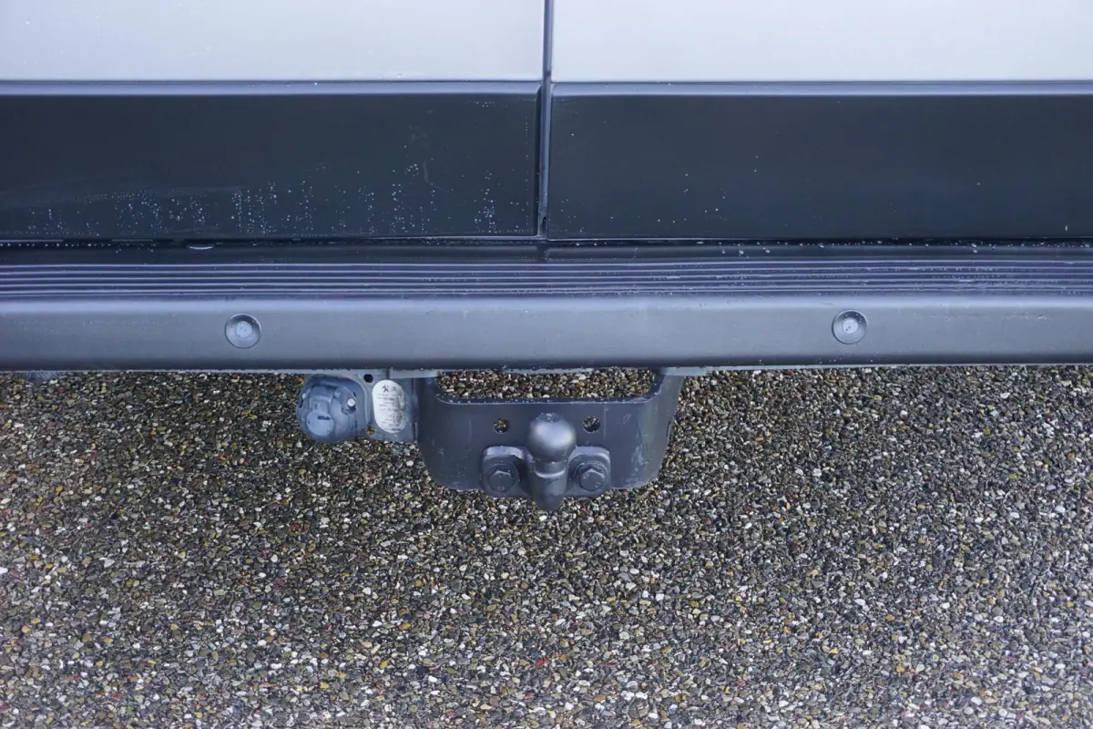 335 2.2 BlueHDi 165 L2H2 Asphalt |Camera |Cruise |Navi |Airco |Trekhaak |Parkeersensoren |Metallic |Lederen stuur |3500 KG |165 pk |Mooie camperbasis |EURO6D