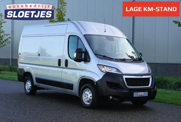 335 2.2 BlueHDi 165 L2H2 Asphalt |Camera |Cruise |Navi |Airco |Trekhaak |Parkeersensoren |Metallic |Lederen stuur |3500 KG |165 pk |Mooie camperbasis |EURO6D