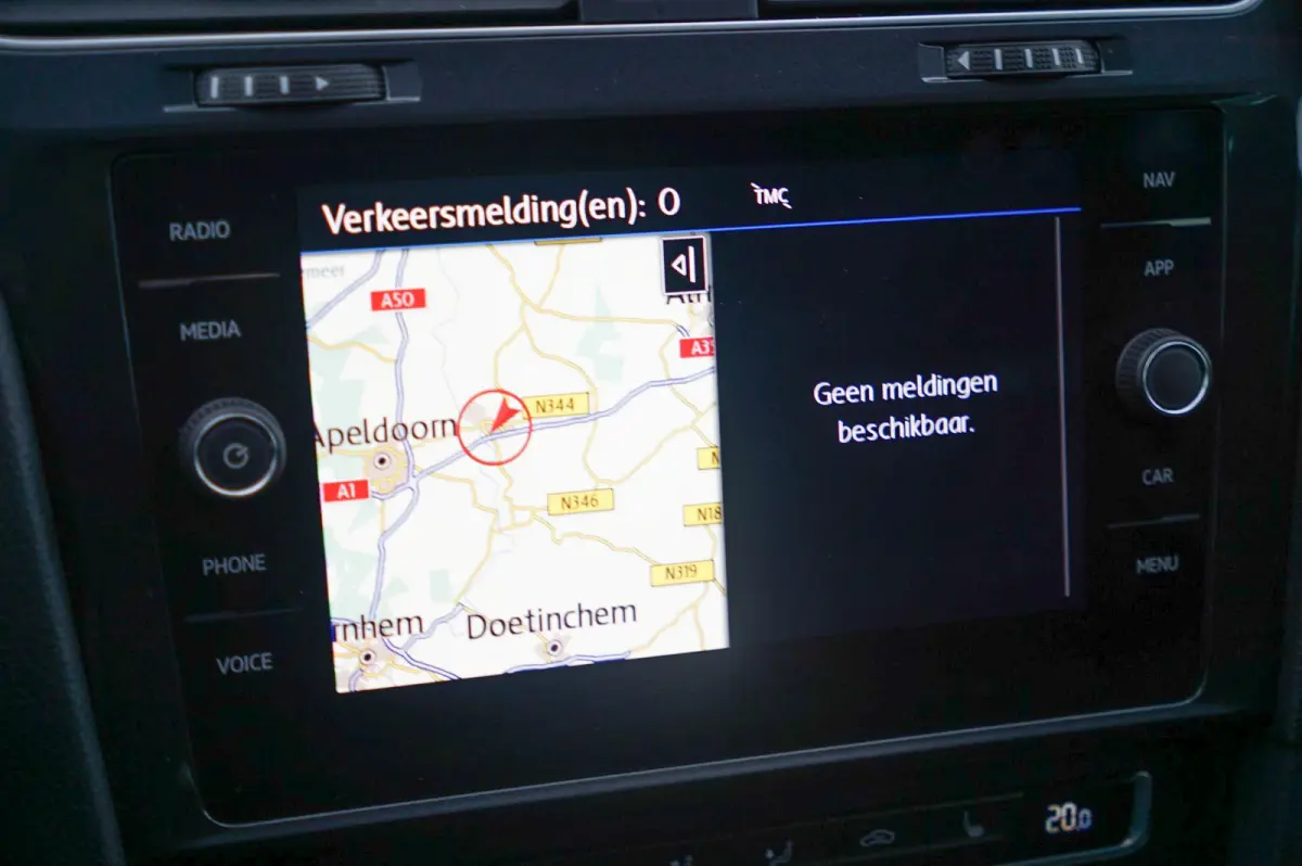 1.0 TSI 115pk Comfortline Business | Trekhaak | Stoelverwarming | Ergo Active Stoel | Navigatie