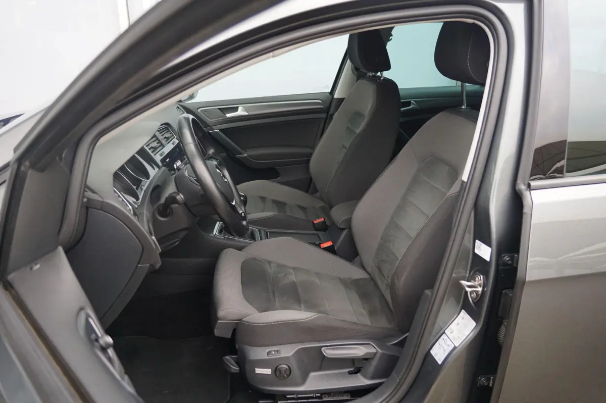 1.0 TSI 115pk Comfortline Business | Trekhaak | Stoelverwarming | Ergo Active Stoel | Navigatie
