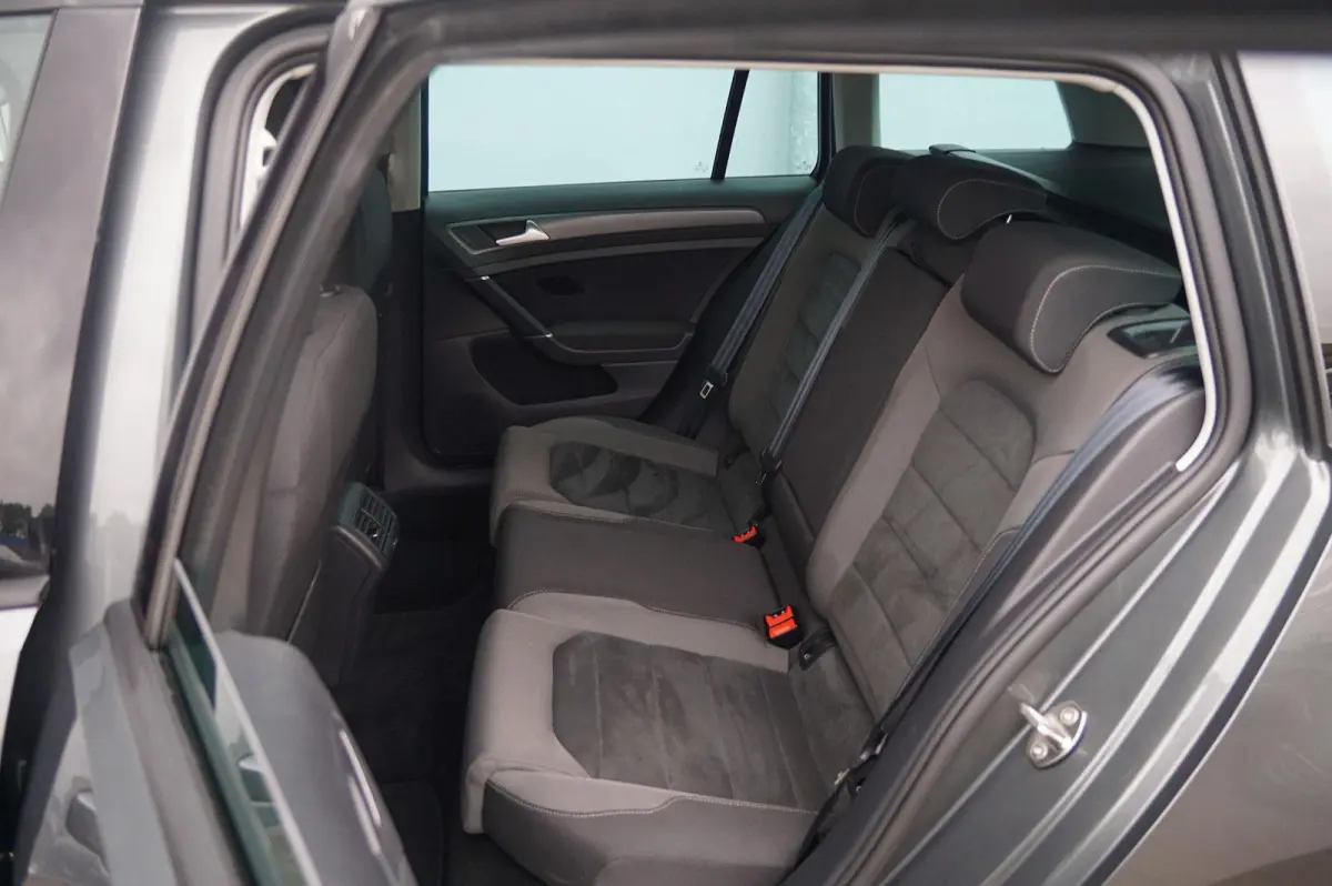 1.0 TSI 115pk Comfortline Business | Trekhaak | Stoelverwarming | Ergo Active Stoel | Navigatie