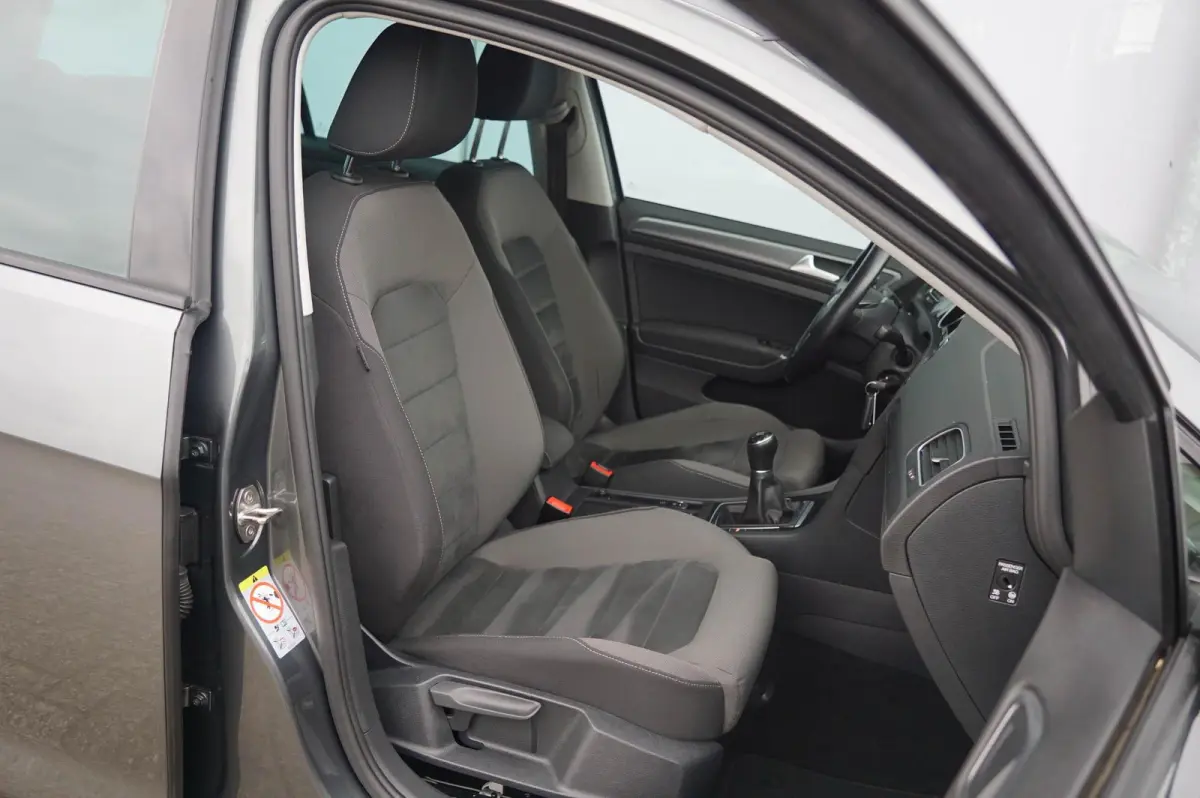 1.0 TSI 115pk Comfortline Business | Trekhaak | Stoelverwarming | Ergo Active Stoel | Navigatie