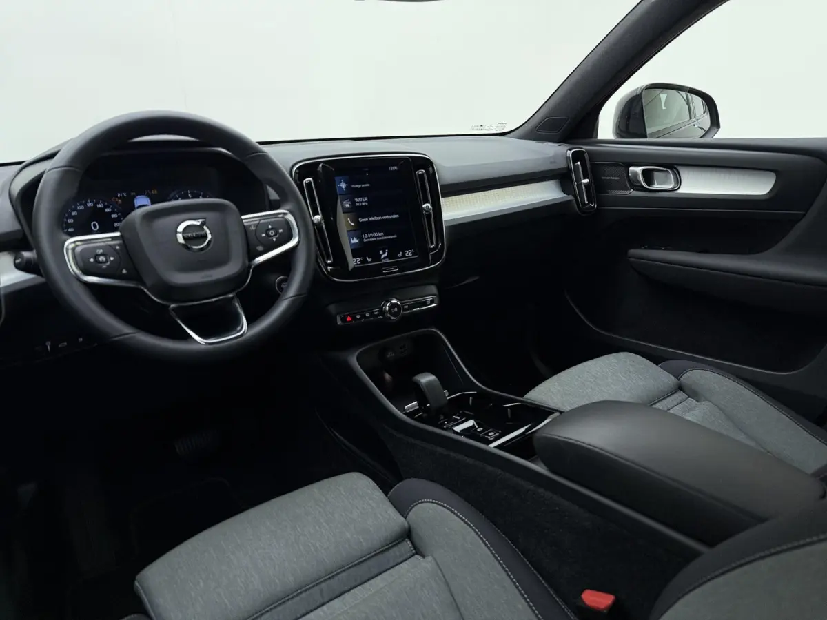 1.5 T4 Plug-in hybrid Plus Dark | Apple Carplay / Android Auto | Harman/Kardon | Parkeersensoren |