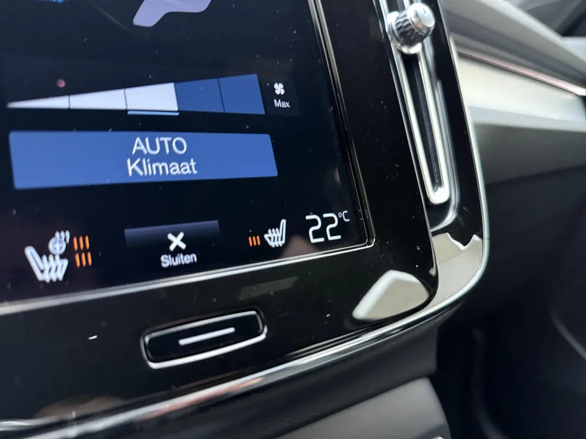 1.5 T4 Plug-in hybrid Plus Dark | Apple Carplay / Android Auto | Harman/Kardon | Parkeersensoren |