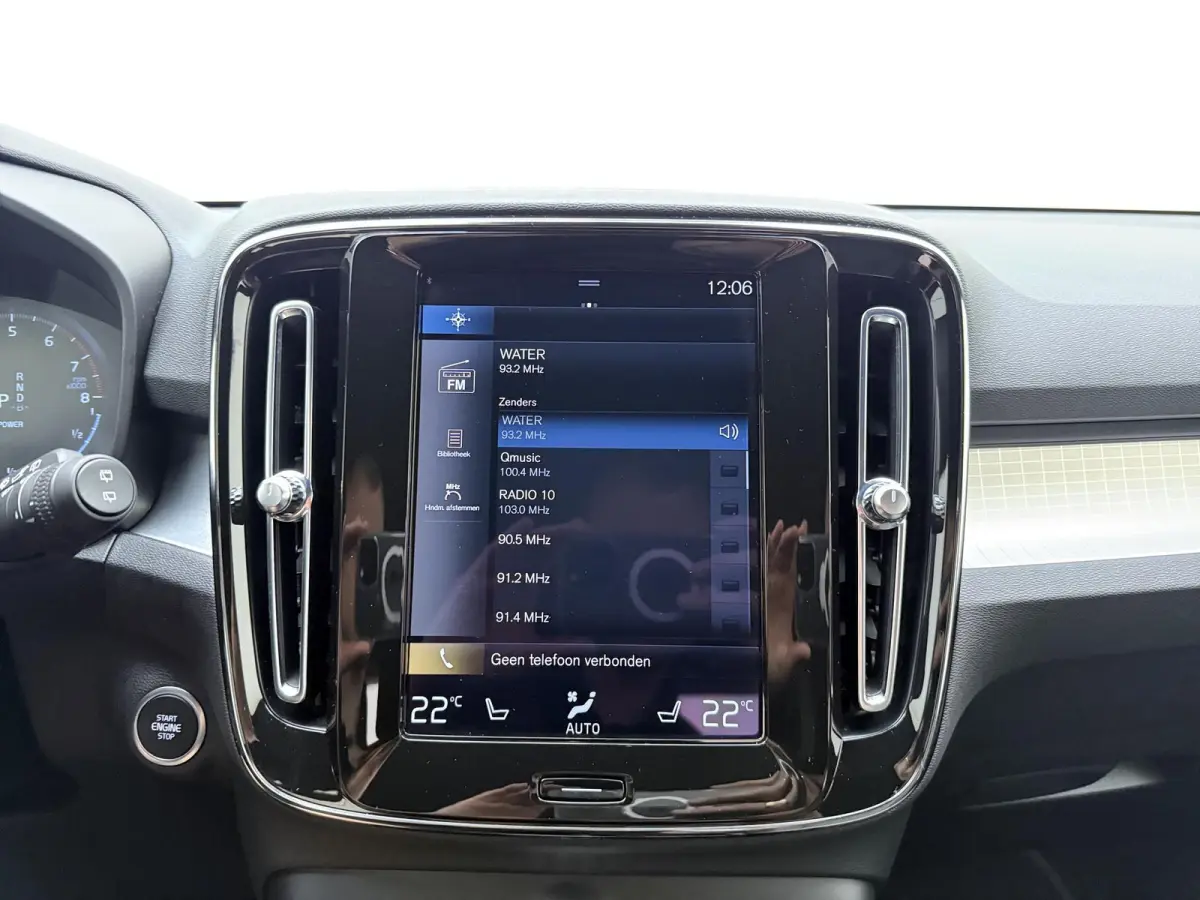 1.5 T4 Plug-in hybrid Plus Dark | Apple Carplay / Android Auto | Harman/Kardon | Parkeersensoren |