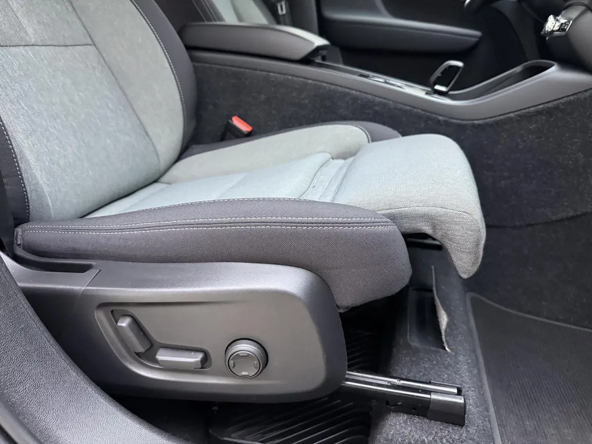 1.5 T4 Plug-in hybrid Plus Dark | Apple Carplay / Android Auto | Harman/Kardon | Parkeersensoren |
