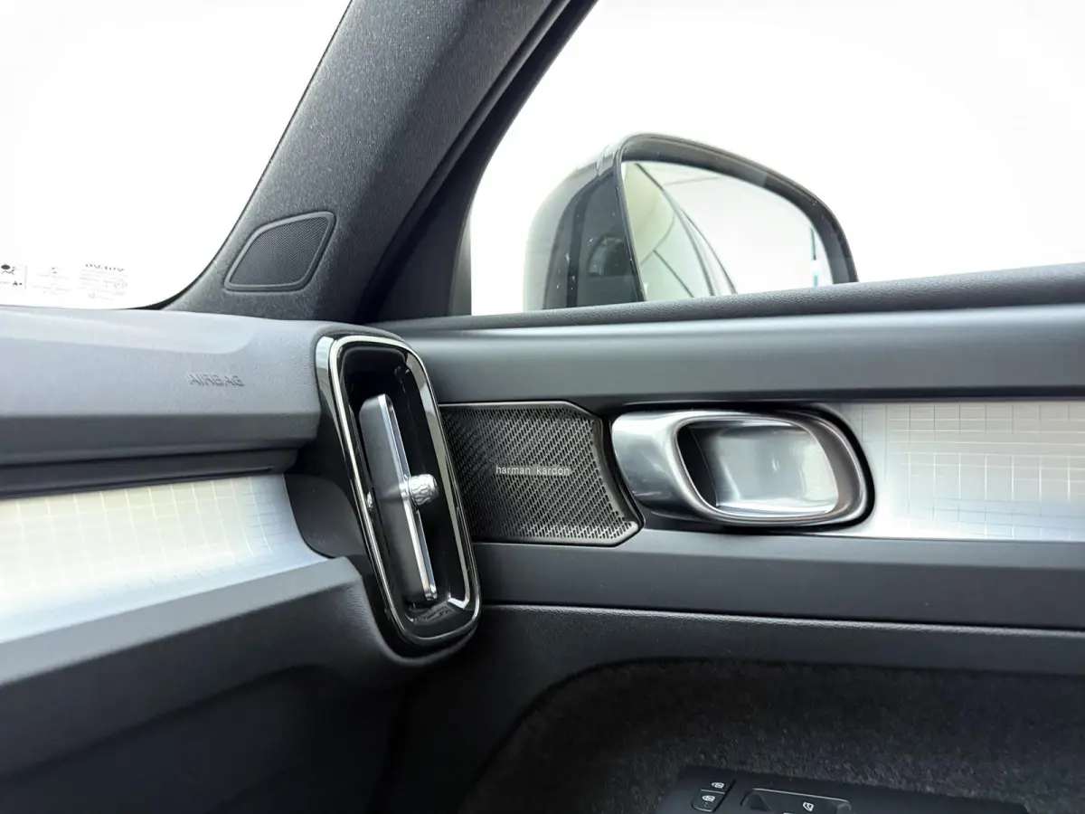 1.5 T4 Plug-in hybrid Plus Dark | Apple Carplay / Android Auto | Harman/Kardon | Parkeersensoren |