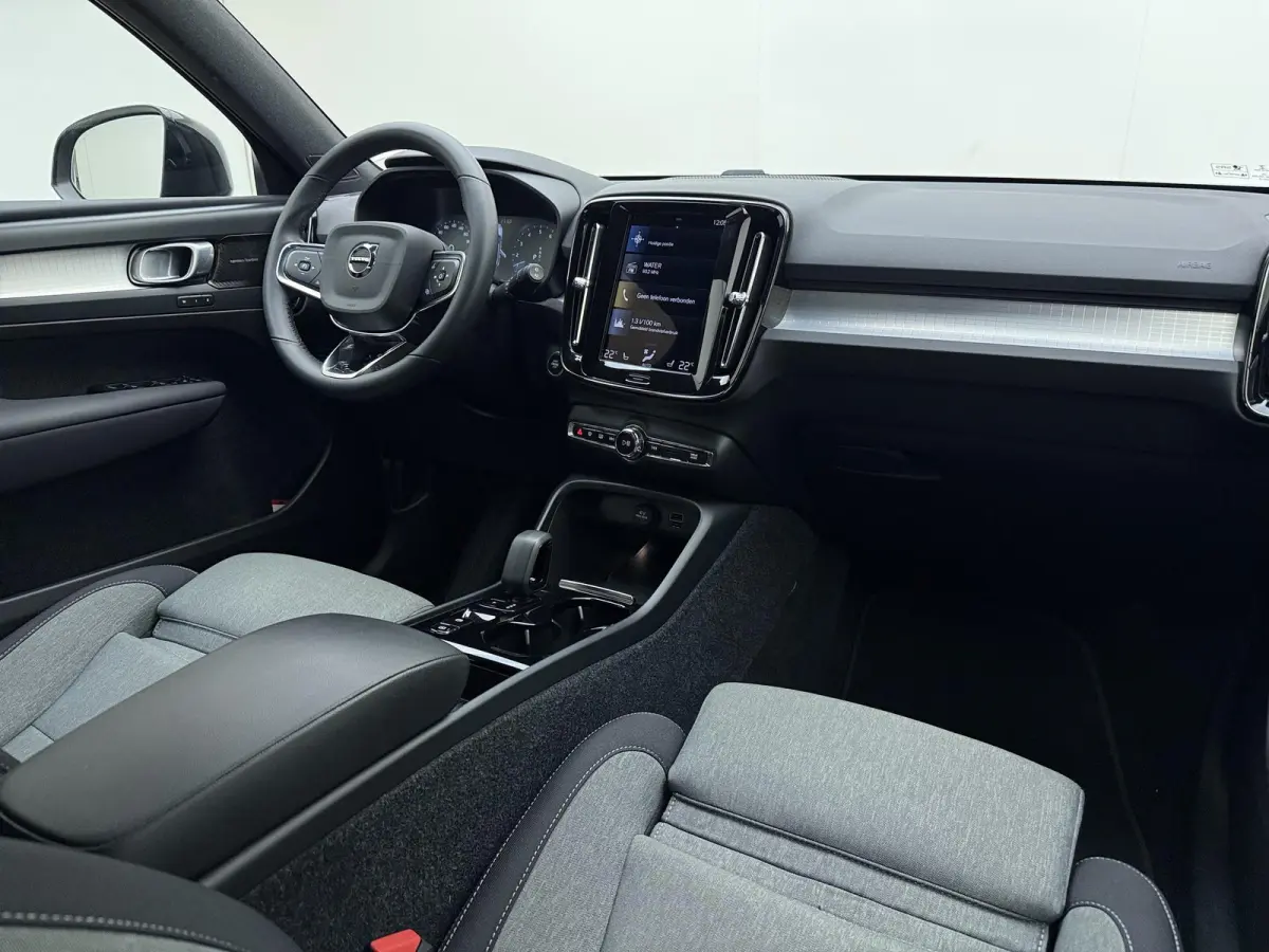 1.5 T4 Plug-in hybrid Plus Dark | Apple Carplay / Android Auto | Harman/Kardon | Parkeersensoren |
