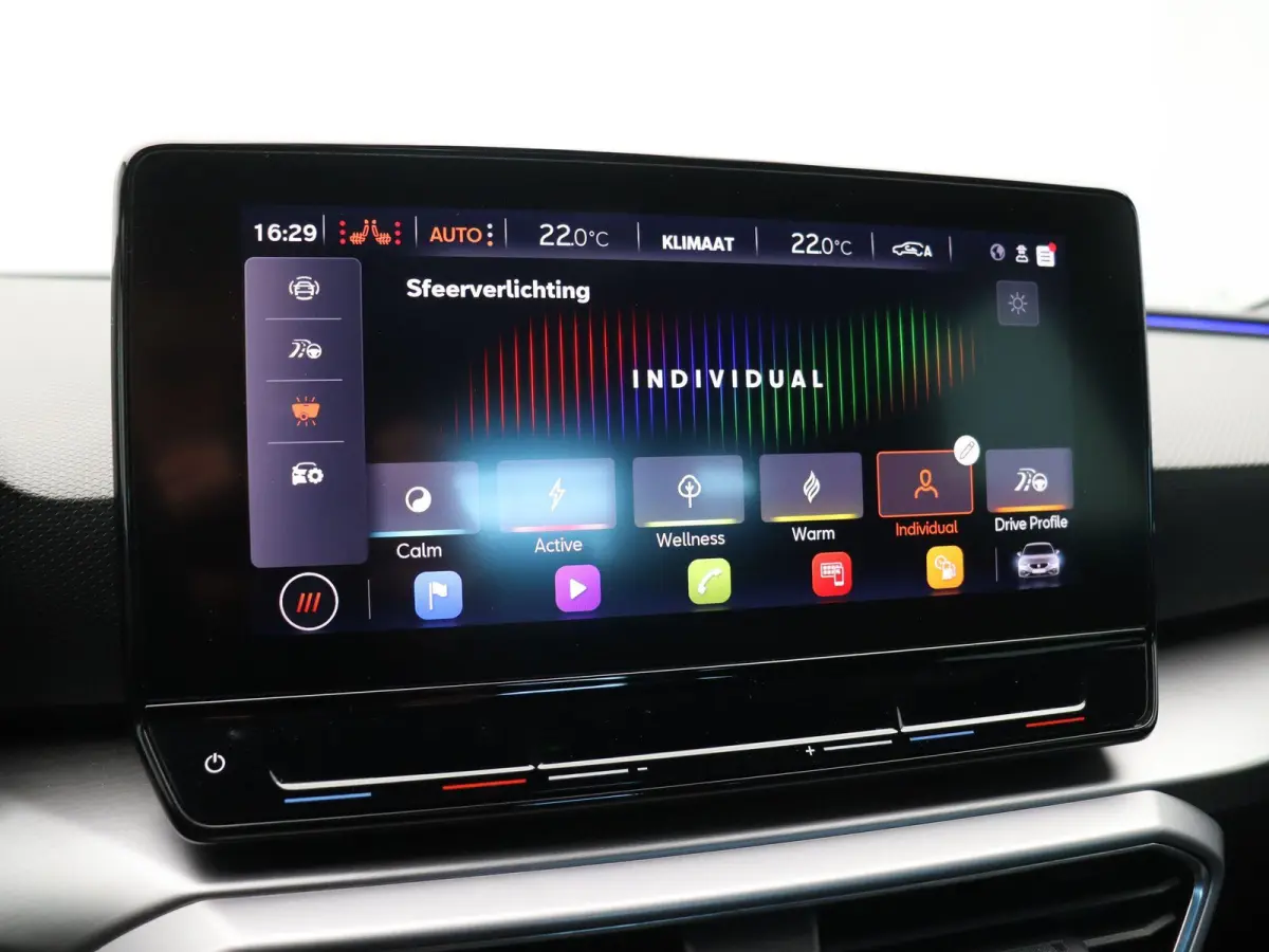 1.0 TSI FR Launch Edition | Climate Control | Stoel en Stuuverwarming | Cruise Control adaptief | Achteruitrijcamera | Sportstoelen | PDC voor en achter |