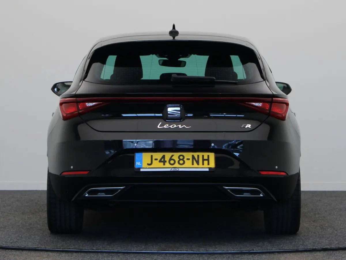 1.0 TSI FR Launch Edition | Climate Control | Stoel en Stuuverwarming | Cruise Control adaptief | Achteruitrijcamera | Sportstoelen | PDC voor en achter |