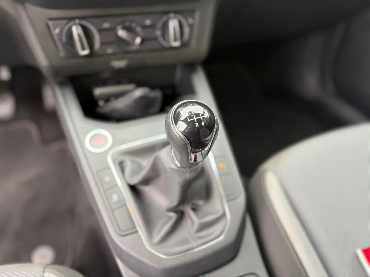 1.0 TSI FR LED I CAMERA I PDC I CARPLAY I CRUISE I DIKKE AUTO