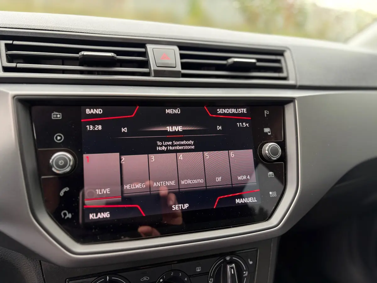 1.0 TSI FR LED I CAMERA I PDC I CARPLAY I CRUISE I DIKKE AUTO