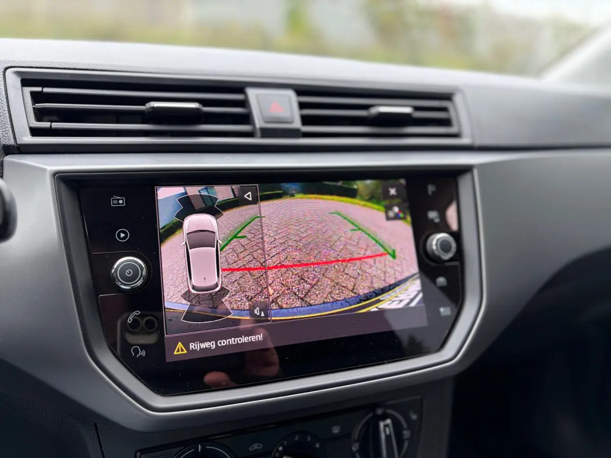 1.0 TSI FR LED I CAMERA I PDC I CARPLAY I CRUISE I DIKKE AUTO