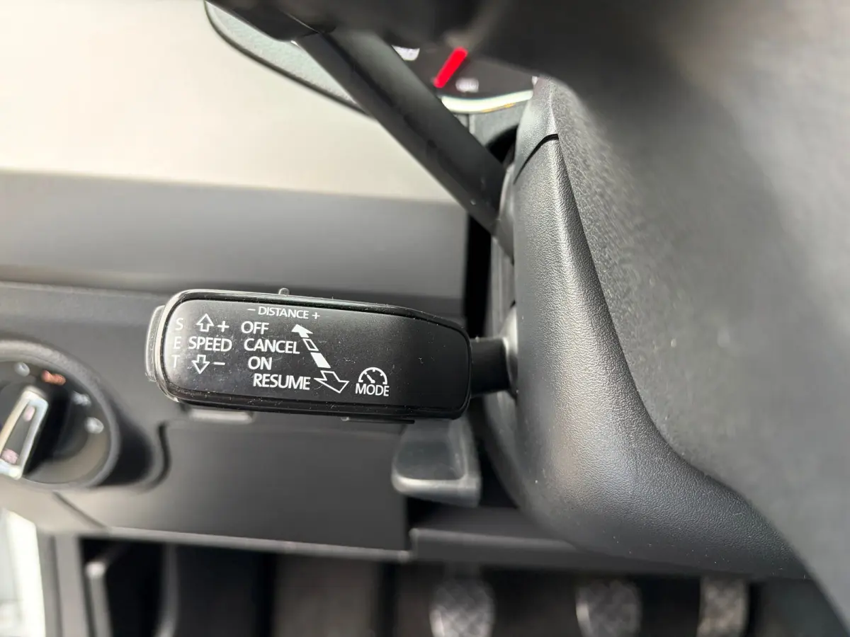 1.0 TSI FR LED I CAMERA I PDC I CARPLAY I CRUISE I DIKKE AUTO