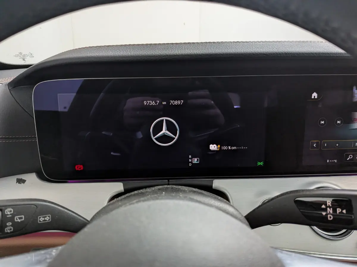 300 e Business Solution AMG l 1e Eigenaar l Dealeronderhoud l Leder l Pano Dak l Elektr. Stoel incl Memory l 360gr Camera l