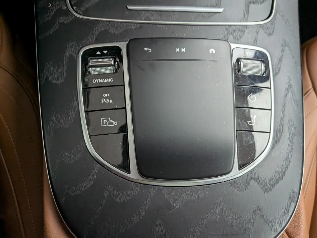 300 e Business Solution AMG l 1e Eigenaar l Dealeronderhoud l Leder l Pano Dak l Elektr. Stoel incl Memory l 360gr Camera l