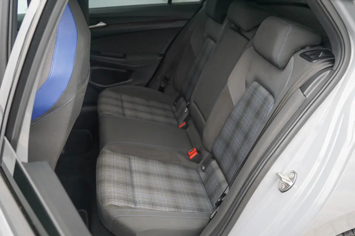 GTE 1.4 eHybrid 245pk | SoH 91% | Keyless | Achteruitrijcamera | Navigatie
