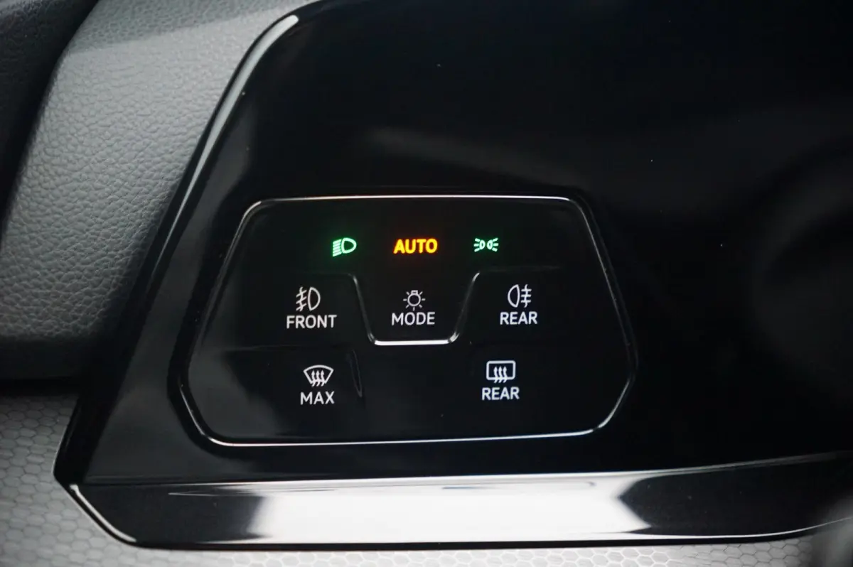 GTE 1.4 eHybrid 245pk | SoH 91% | Keyless | Achteruitrijcamera | Navigatie