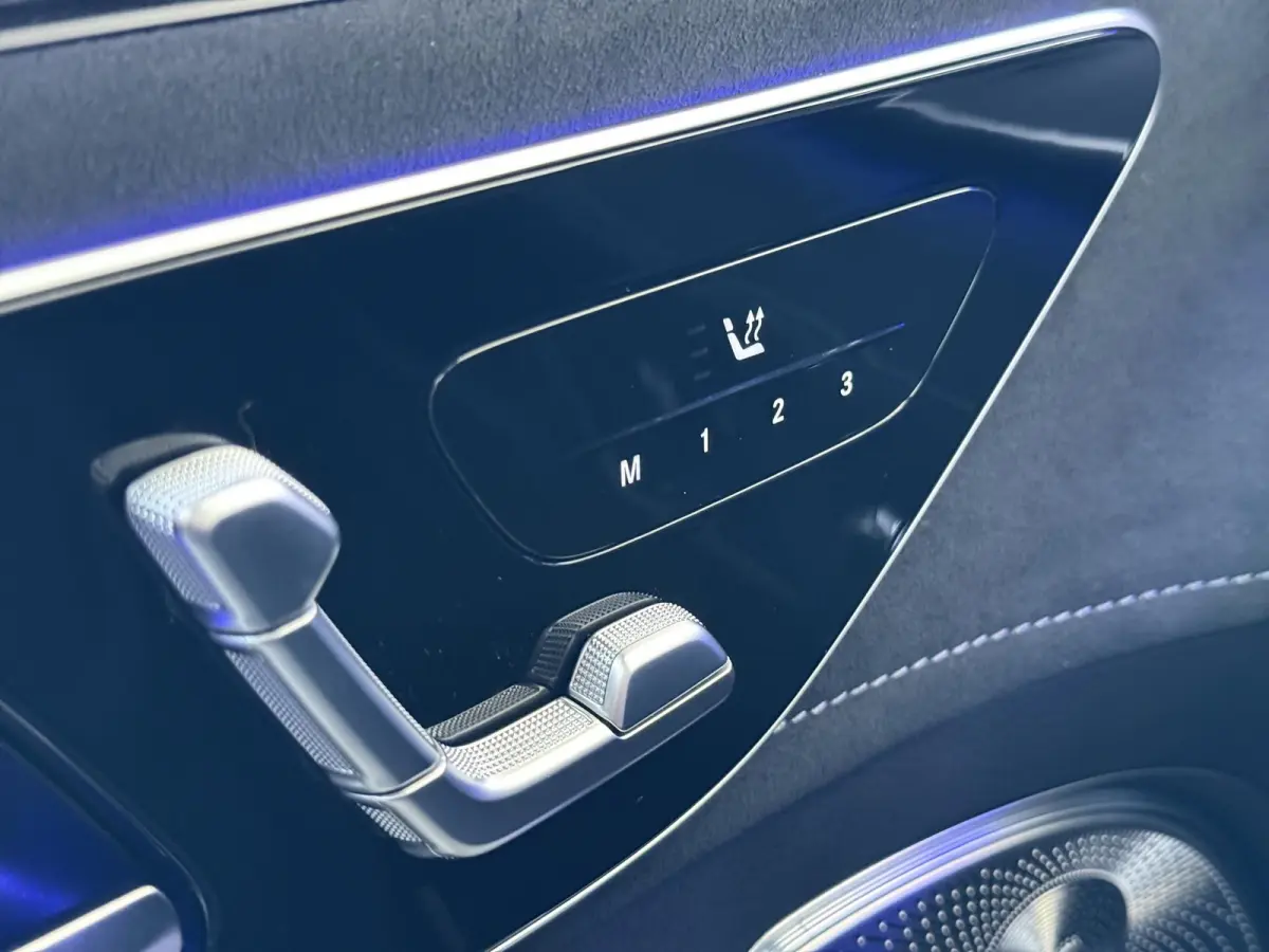 300 Sport Edition 91 kWh / Panoramadak/ 22 inch/ AIRMATIC/ Burmester 3D/ 360 camera