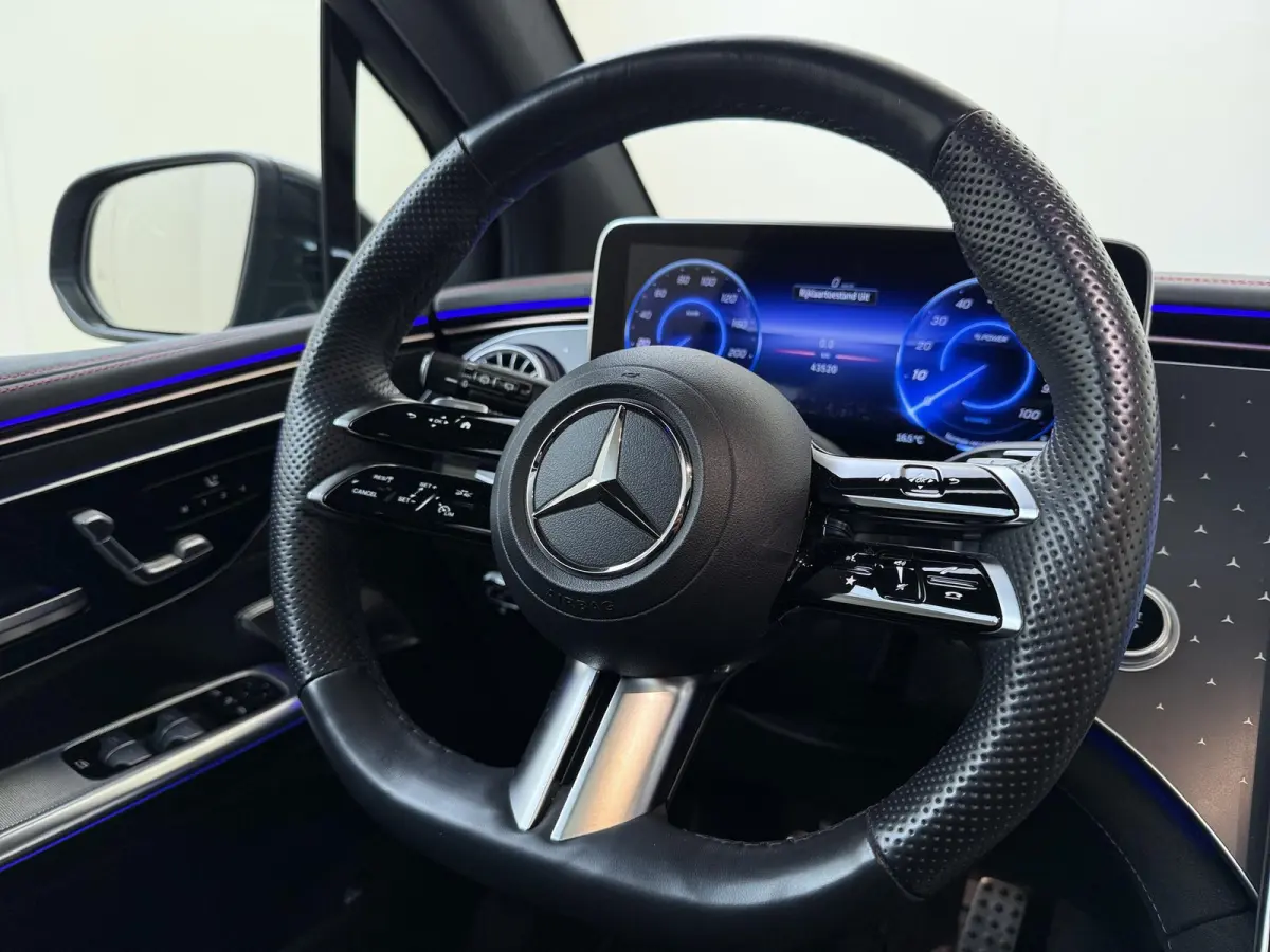 300 Sport Edition 91 kWh / Panoramadak/ 22 inch/ AIRMATIC/ Burmester 3D/ 360 camera