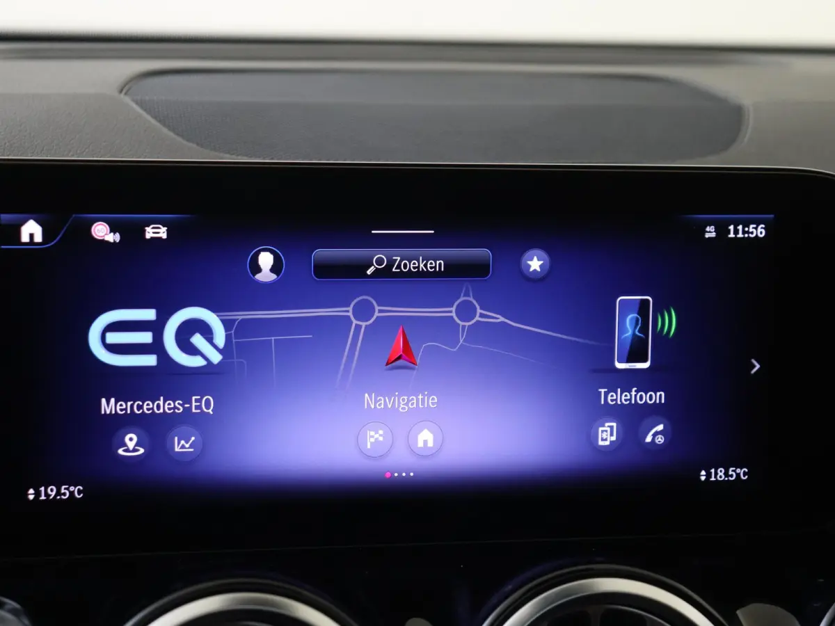 250+ Luxury Line LIMITED 71 kWh Premium Pakket /Panoramadak /Keyless-Go /CarPlay /10.198 KM!