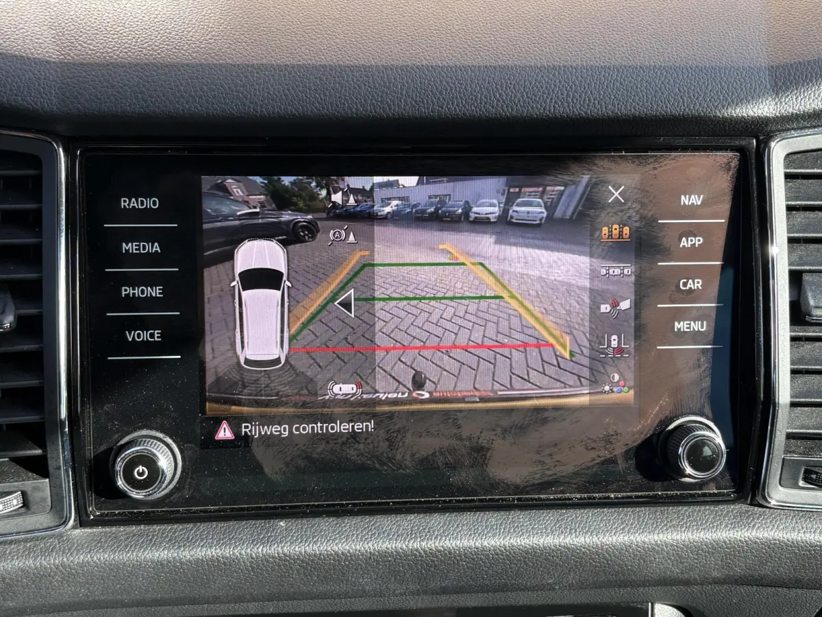 1.5 TSI 150pk Business Edition NL-AUTO/TREKHAAK/CARPLAY/CAMERA