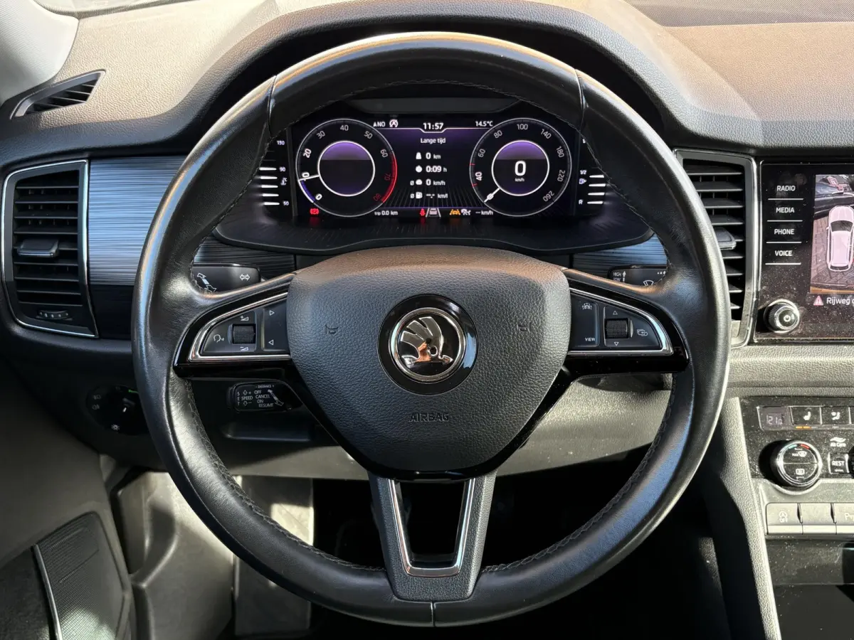1.5 TSI 150pk Business Edition NL-AUTO/TREKHAAK/CARPLAY/CAMERA
