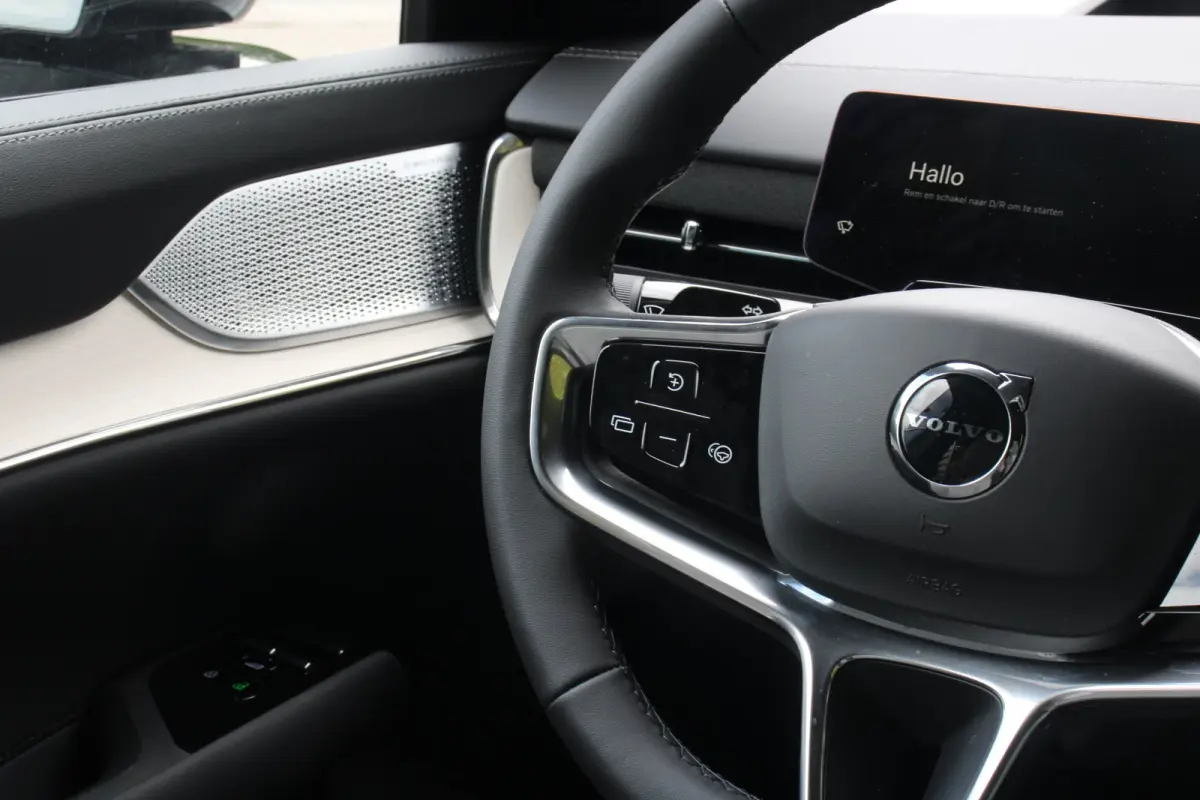 Twin Motor Ultra 7p. 111 kWh | Full Option! | Luchtvering | Bowers&Wilkins | Pilot Assist | 22" Velgen