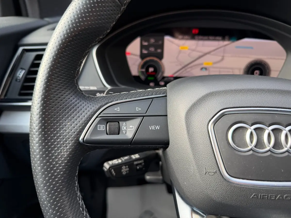 50 TFSI e quattro Competition Black Optic SQ5 | 1E EIG | DEALER | ADAPT. CRUISE | CARPLAY | CAMERA | S-LINE