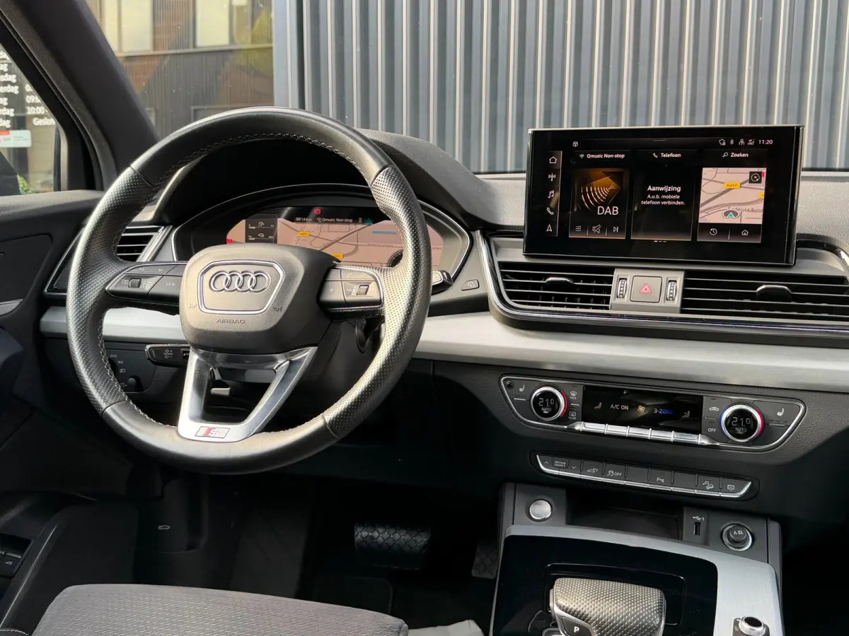 50 TFSI e quattro Competition Black Optic SQ5 | 1E EIG | DEALER | ADAPT. CRUISE | CARPLAY | CAMERA | S-LINE