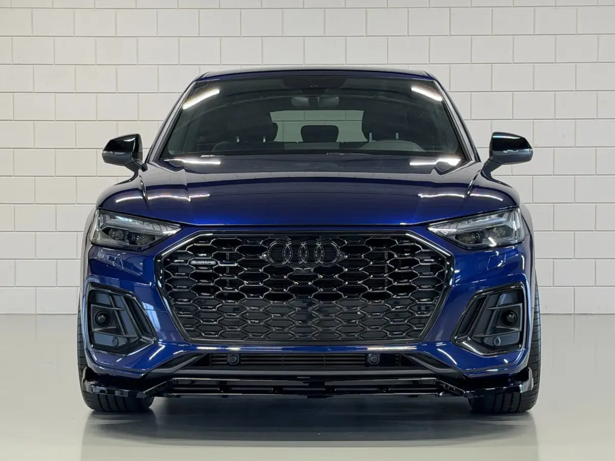 50 TFSI e quattro Competition Black Optic SQ5 | 1E EIG | DEALER | ADAPT. CRUISE | CARPLAY | CAMERA | S-LINE