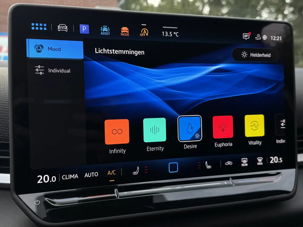 1.5 eTSI 150PK DSG R-LINE SPORT CAMERA/CARPLAY/IQ-LIGHT