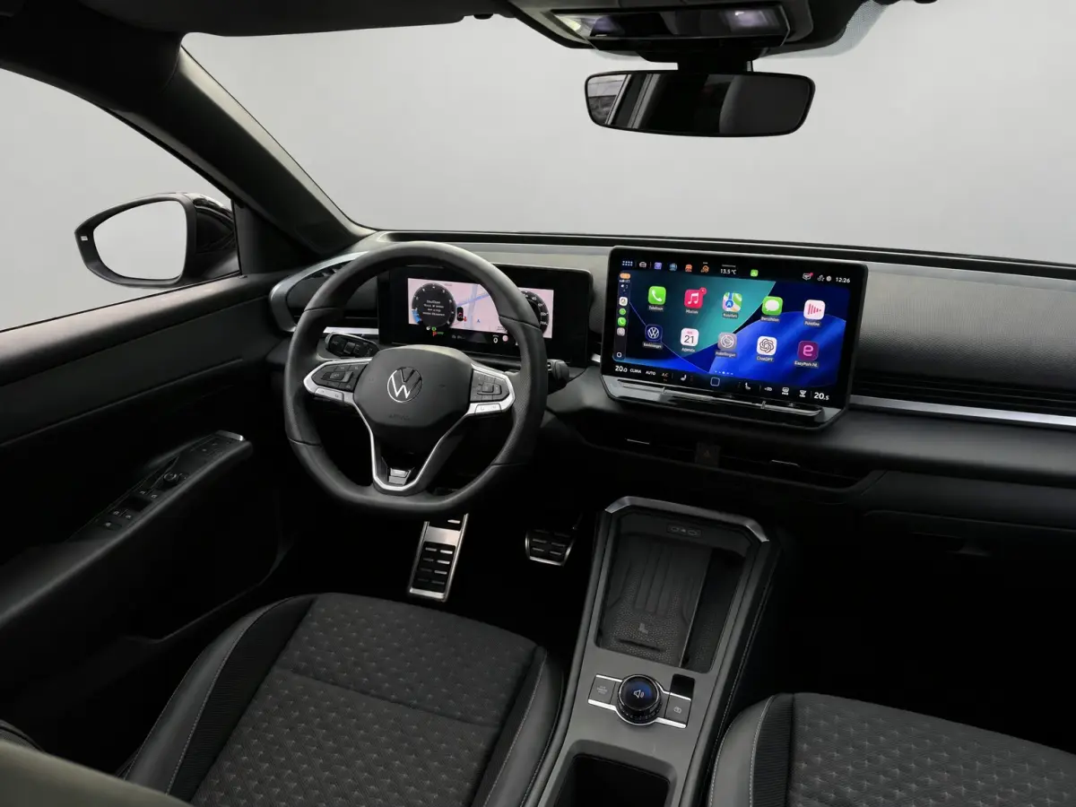 1.5 eTSI 150PK DSG R-LINE SPORT CAMERA/CARPLAY/IQ-LIGHT