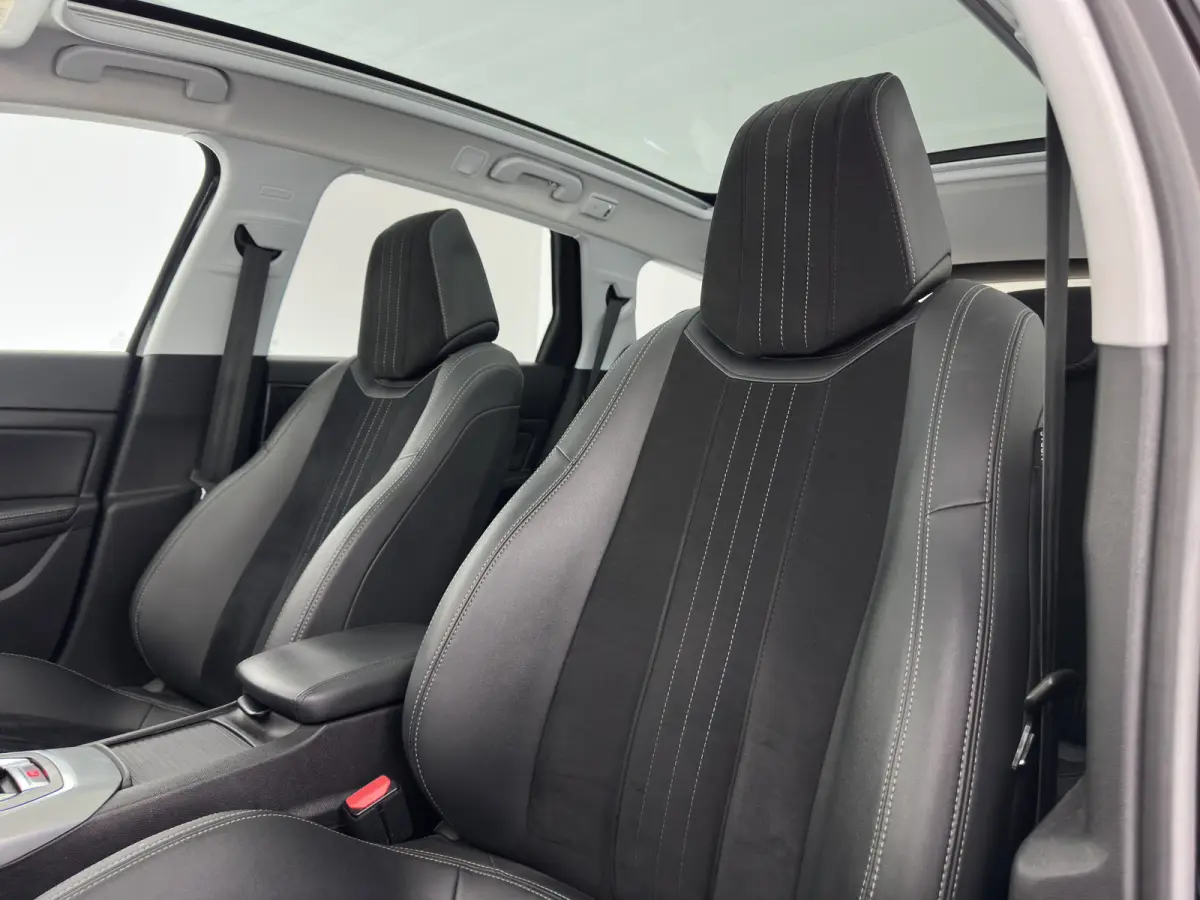 1.5 BlueHDi Blue Lease Premium (INCL.BTW) *PANO | LEATHER-MICROFIBRE | FULL-LED | DENON-AUDIO | BLIND-SPOT | SPORT-SEATS | NAVI-FULLMAP | KEYLESS | DAB | LANE-ASSIST | CAMERA | ECC | CARPLAY