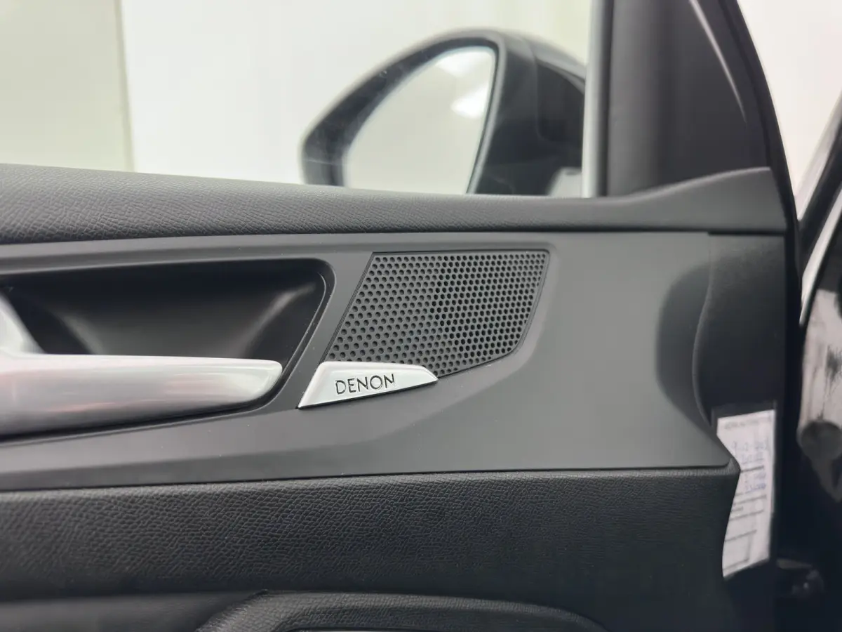 1.5 BlueHDi Blue Lease Premium (INCL.BTW) *PANO | LEATHER-MICROFIBRE | FULL-LED | DENON-AUDIO | BLIND-SPOT | SPORT-SEATS | NAVI-FULLMAP | KEYLESS | DAB | LANE-ASSIST | CAMERA | ECC | CARPLAY