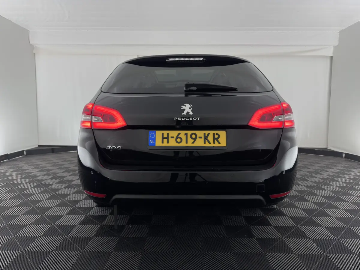 1.5 BlueHDi Blue Lease Premium (INCL.BTW) *PANO | LEATHER-MICROFIBRE | FULL-LED | DENON-AUDIO | BLIND-SPOT | SPORT-SEATS | NAVI-FULLMAP | KEYLESS | DAB | LANE-ASSIST | CAMERA | ECC | CARPLAY
