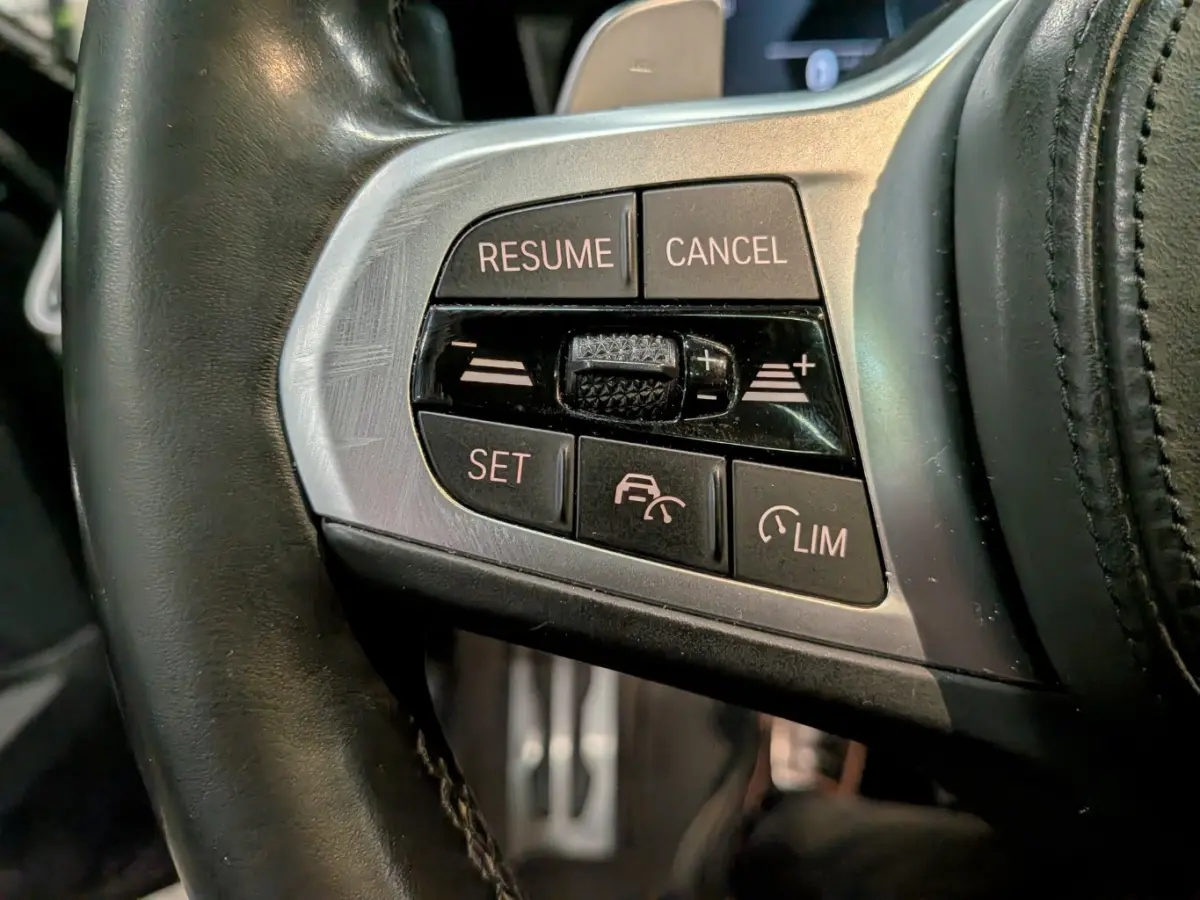 320e Business Edition Plus M Sport Plus l 1e Eigenaar l Pano Dak l Leder l Head up l Trekhaak Elektr. l Adapt. Cr Control l Keyless l