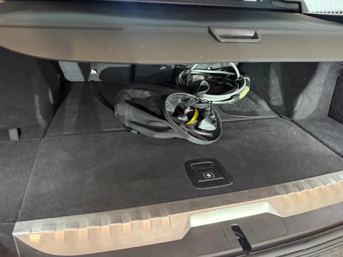 320e Business Edition Plus M Sport Plus l 1e Eigenaar l Pano Dak l Leder l Head up l Trekhaak Elektr. l Adapt. Cr Control l Keyless l