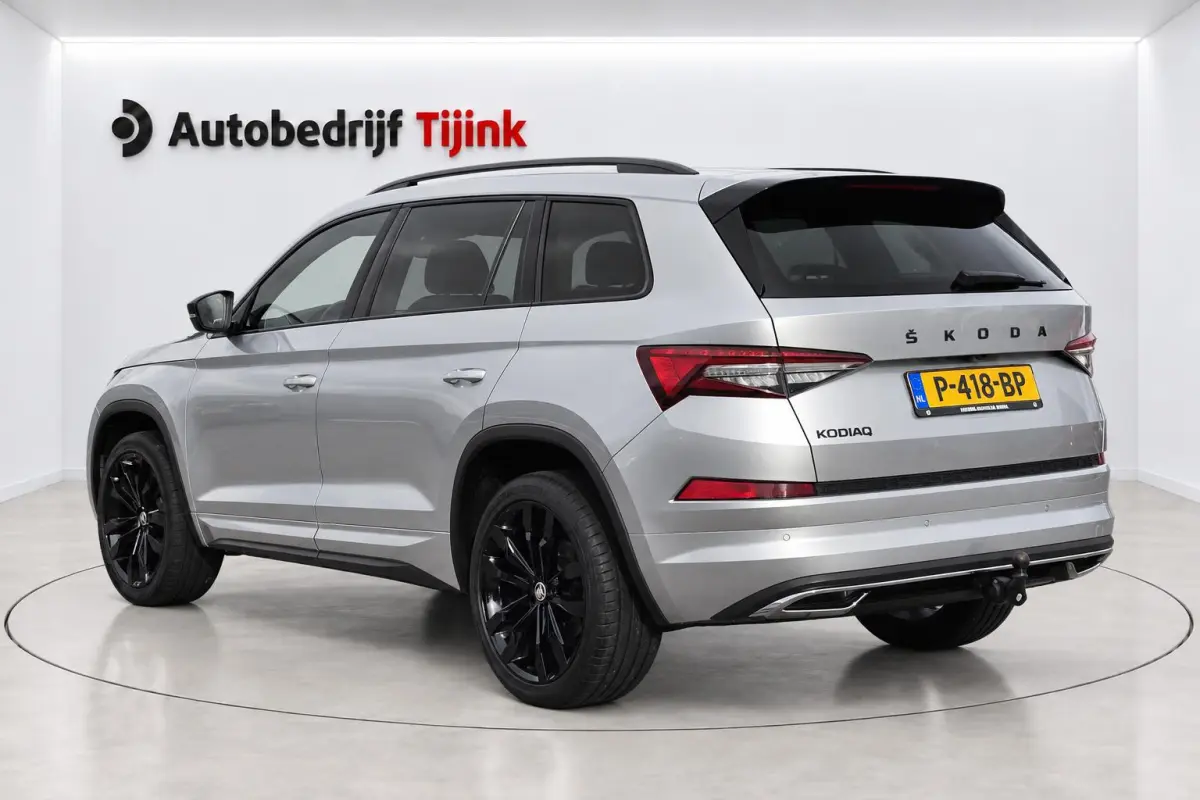 1.5 TSI Sportline Business | LED | Trekhaak | Sportstoelen | Camera | Stoel- & stuurverwarming | ACC | Elek. stoel + mermory | Black pack |