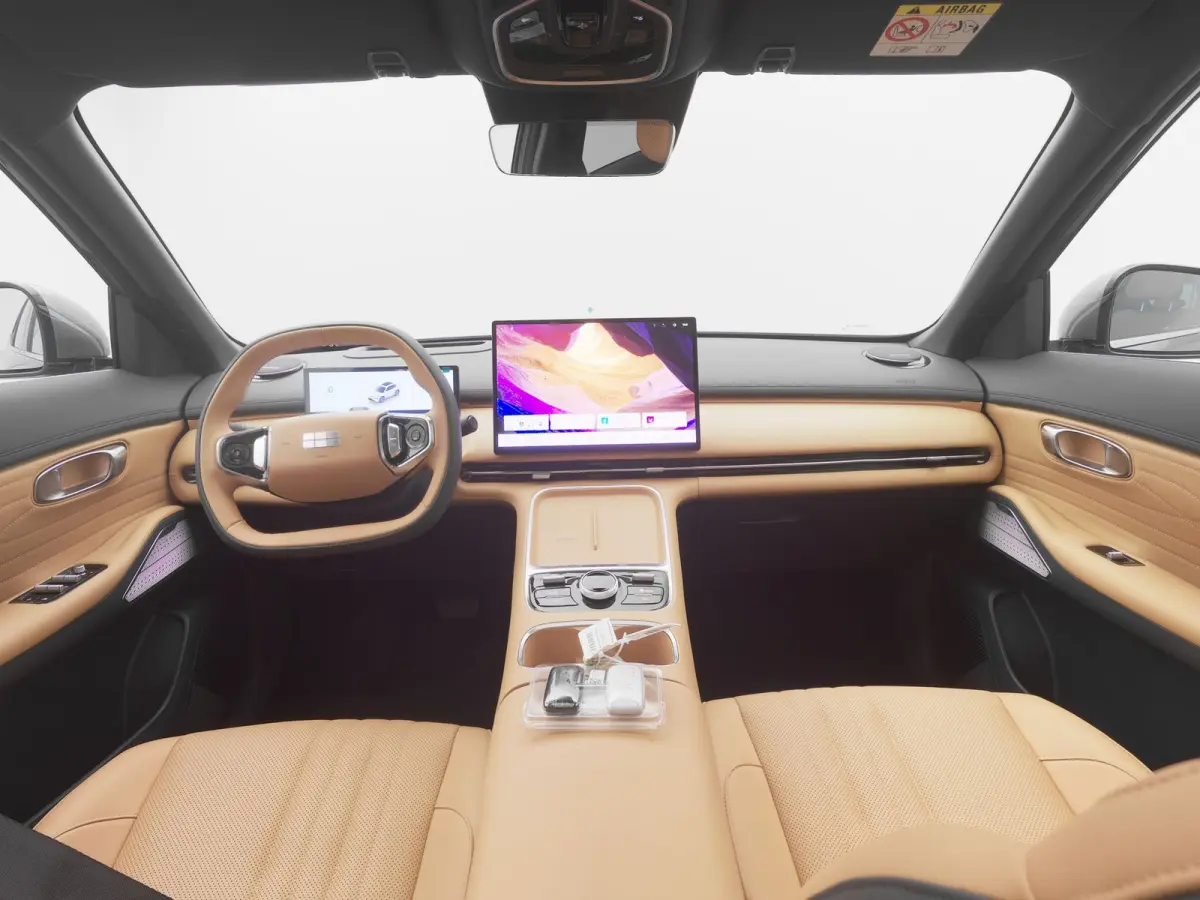 NEW | 1.5 Max+ | 18x BESCHIKBAAR | BRUIN LEDER | PANO | HUD | ADAPTIVE | STOEL- EN STUURVERW. + VENT. + MASSAGE