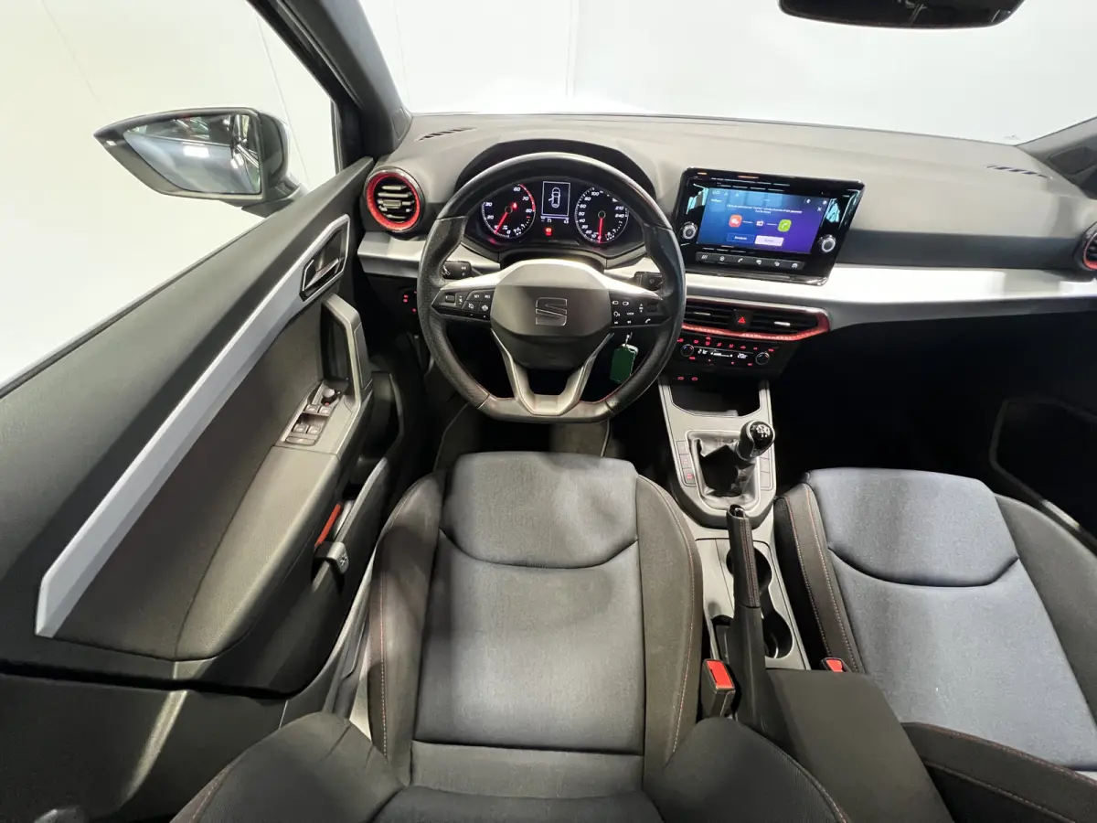 1.0 EcoTSI FR | Android/Apple Carplay | LM Velgen 17" | Cruise Control | PDC Voor en Achter | Full LED Verlichting | Airco |