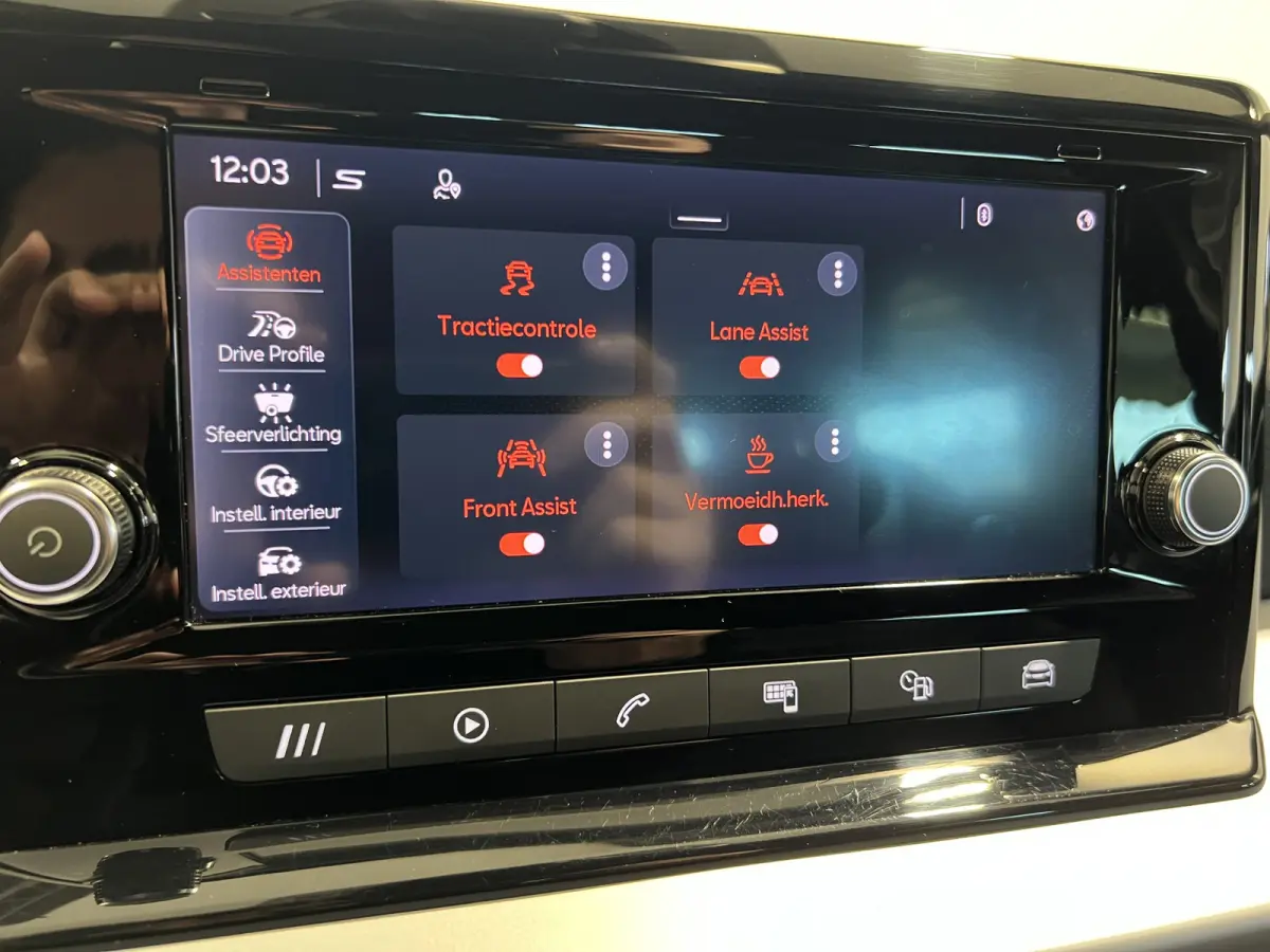 1.0 EcoTSI FR | Android/Apple Carplay | LM Velgen 17" | Cruise Control | PDC Voor en Achter | Full LED Verlichting | Airco |