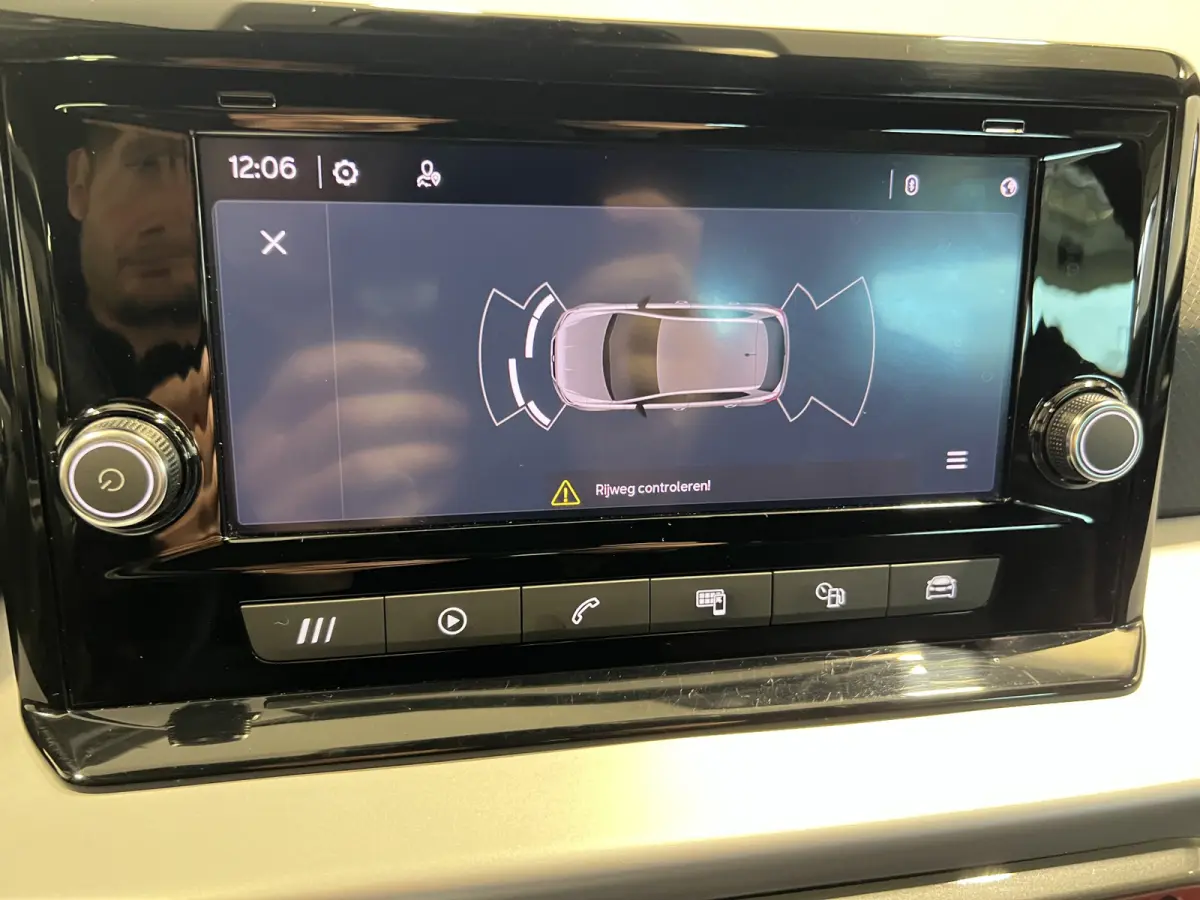 1.0 EcoTSI FR | Android/Apple Carplay | LM Velgen 17" | Cruise Control | PDC Voor en Achter | Full LED Verlichting | Airco |
