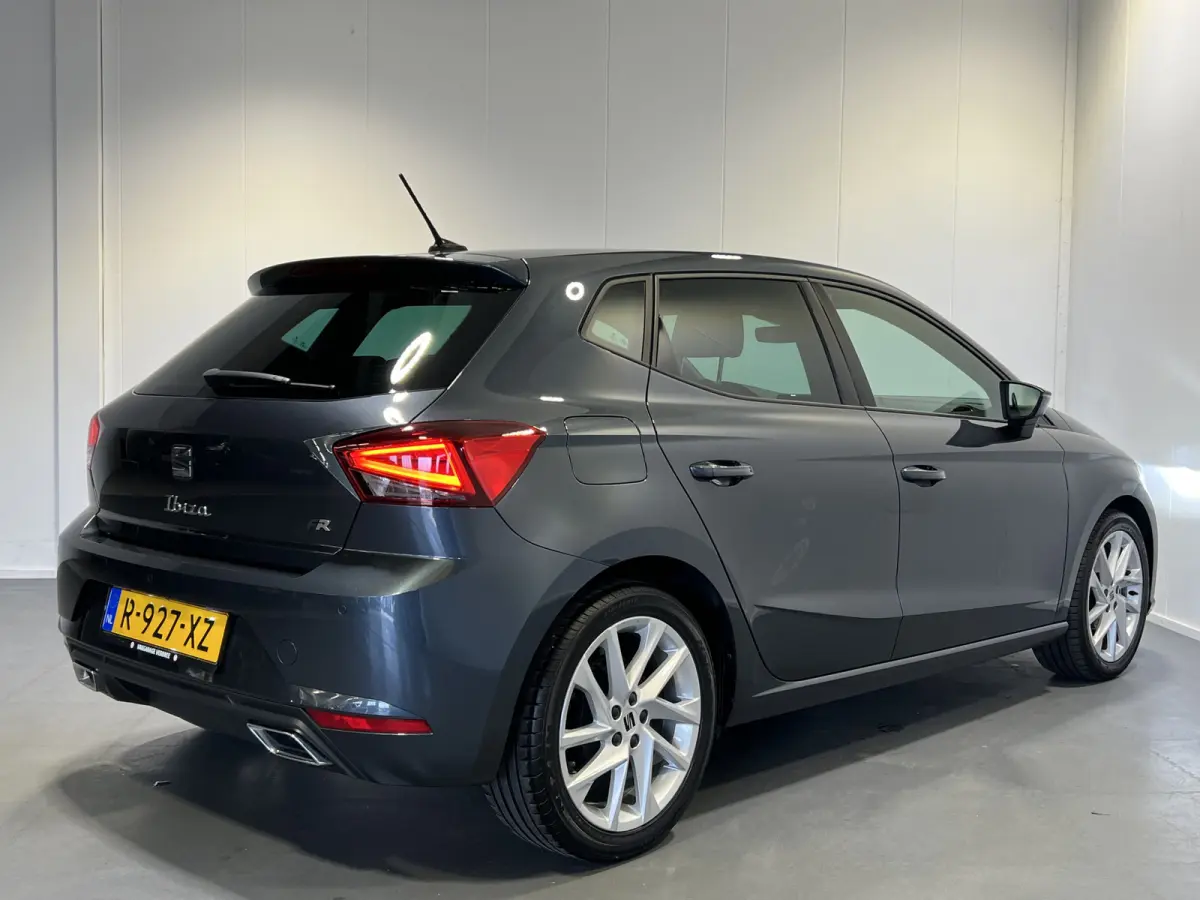 1.0 EcoTSI FR | Android/Apple Carplay | LM Velgen 17" | Cruise Control | PDC Voor en Achter | Full LED Verlichting | Airco |