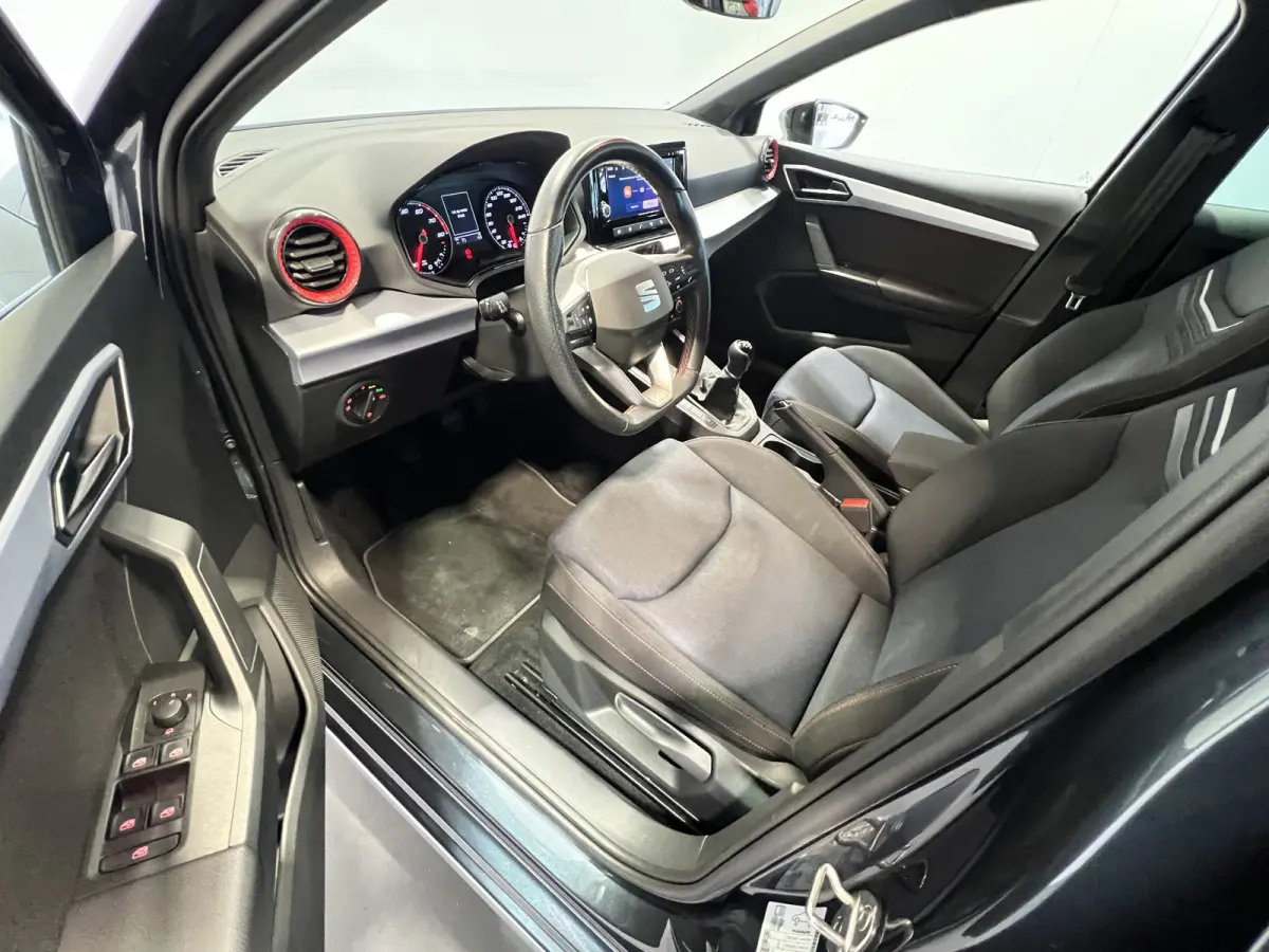 1.0 EcoTSI FR | Android/Apple Carplay | LM Velgen 17" | Cruise Control | PDC Voor en Achter | Full LED Verlichting | Airco |