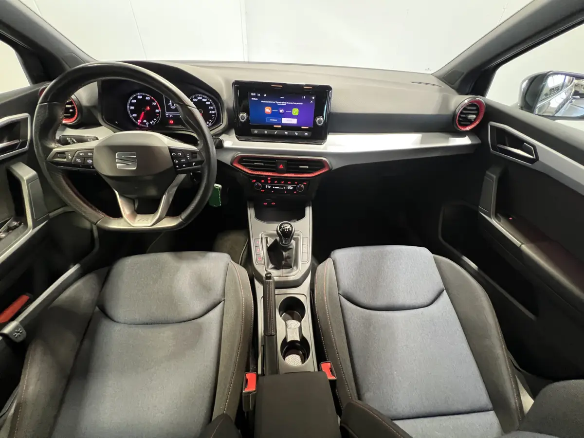 1.0 EcoTSI FR | Android/Apple Carplay | LM Velgen 17" | Cruise Control | PDC Voor en Achter | Full LED Verlichting | Airco |