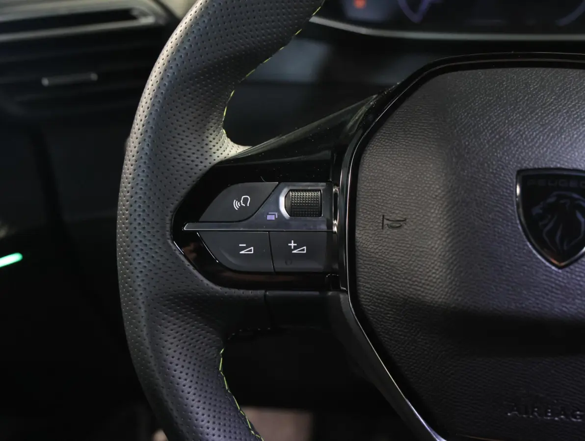 EV GT Avantage 54 kWh 156PK | AppleCarPlay/AndroidAuto | Climate Control | Adaptive Cruise Control | 360'Camera | FULL LED | Navigatie | LMV | Parkeersensoren | Privacy Glass | Isofix | Two-