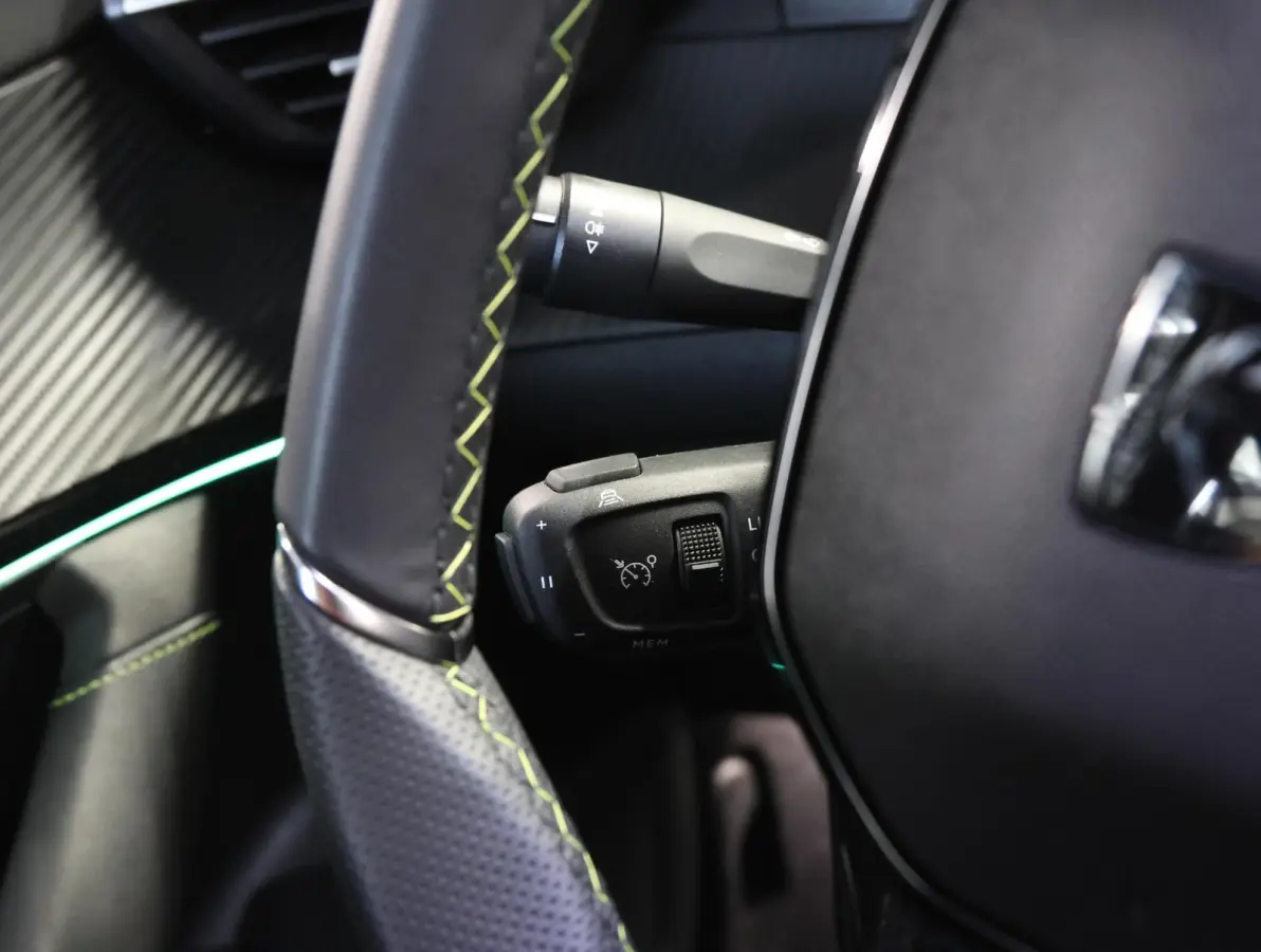 EV GT Avantage 54 kWh 156PK | AppleCarPlay/AndroidAuto | Climate Control | Adaptive Cruise Control | 360'Camera | FULL LED | Navigatie | LMV | Parkeersensoren | Privacy Glass | Isofix | Two-