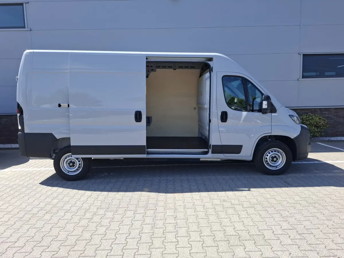 Electric 3.5t L3H2 Zwaar 110 kWh | Achteruitrijcamera | Airco (automatisch) | Apple Carplay/Android Auto|telefoonintegratie premium