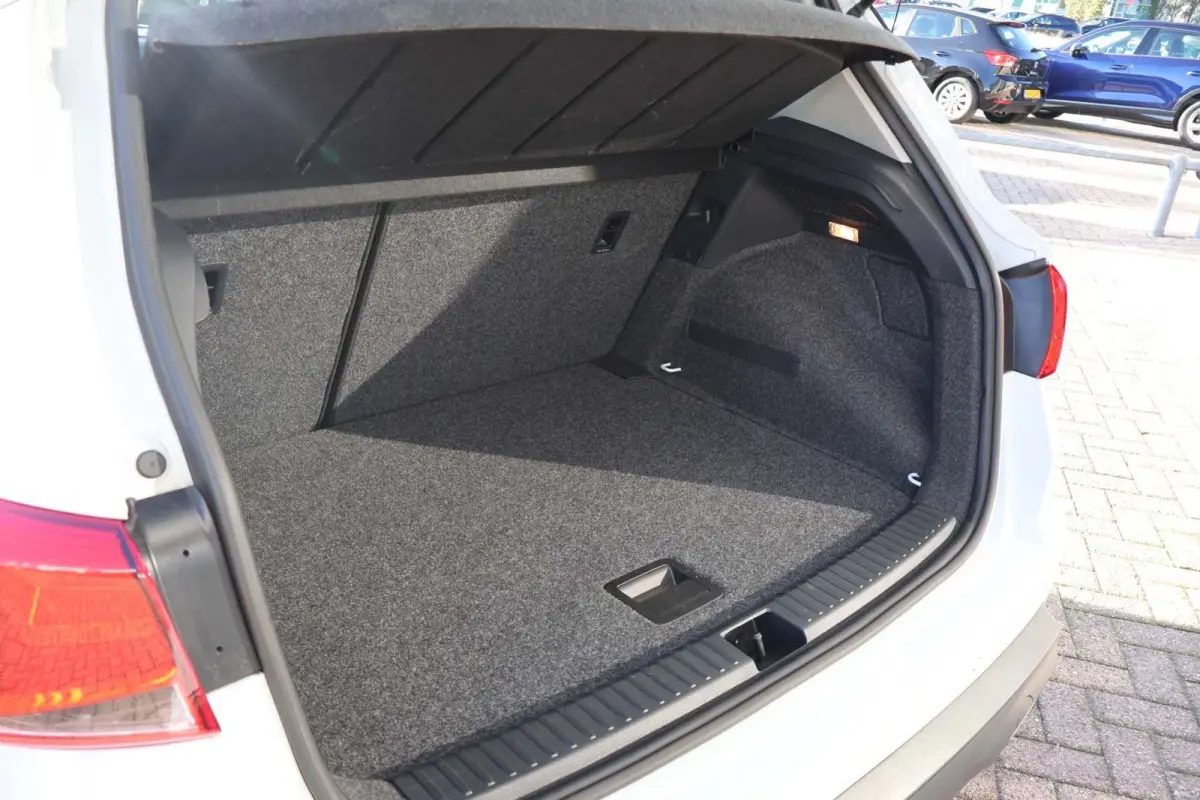 1.0 TSI 95pk Style | Trekhaak | Climate Control | PDC | Carplay